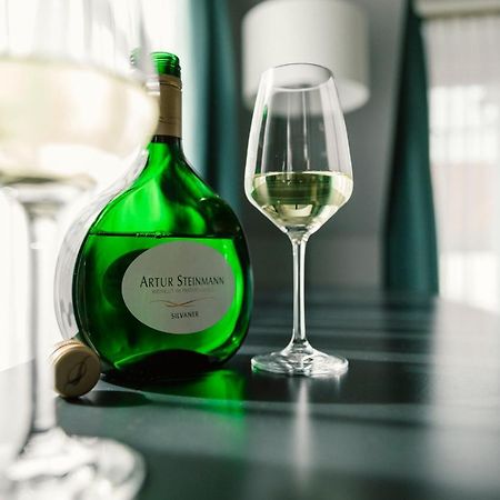 Weingut Pastoriushaus - Artur Steinmann 호텔 솜머하우젠 외부 사진