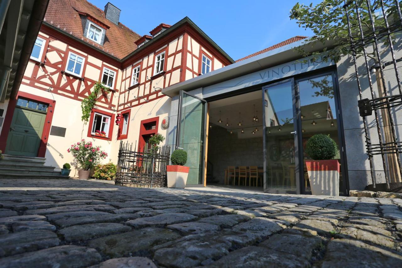 Weingut Pastoriushaus - Artur Steinmann 호텔 솜머하우젠 외부 사진